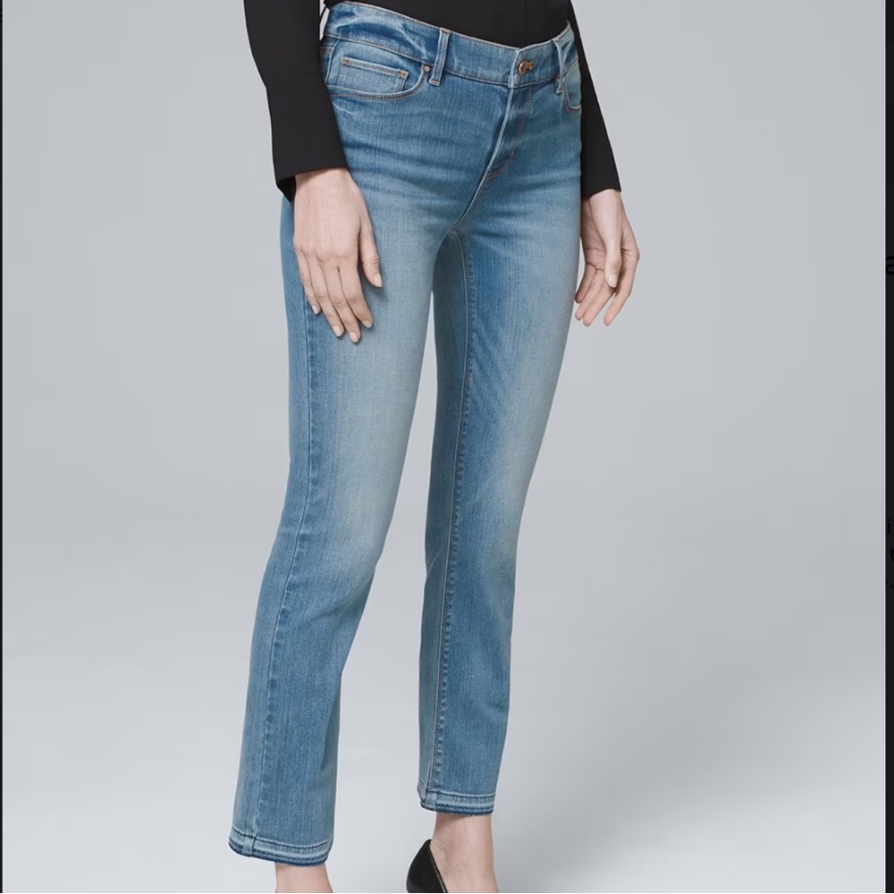 White House Black Market Mid-Rise Crop Flare Jeans, Size 4